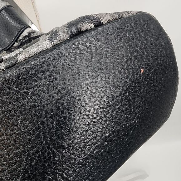 Bueno Women's‎ Shoulder Bag - Picture 4 of 8